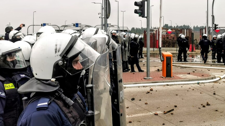 Poland detains 76, inspects nearly 50,000 schools after knife attacks