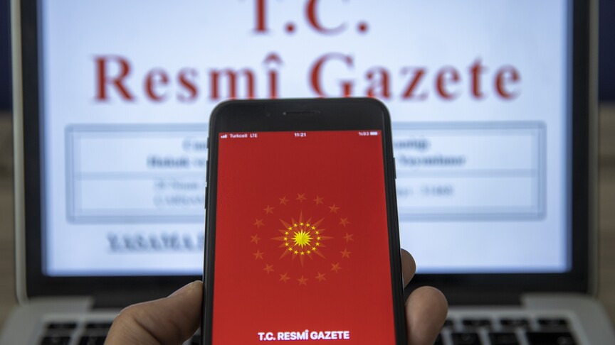 Sosyal medyada yaş sınırlamasına ilişkin yönetmelik Resmi Gazete'de haber görseli