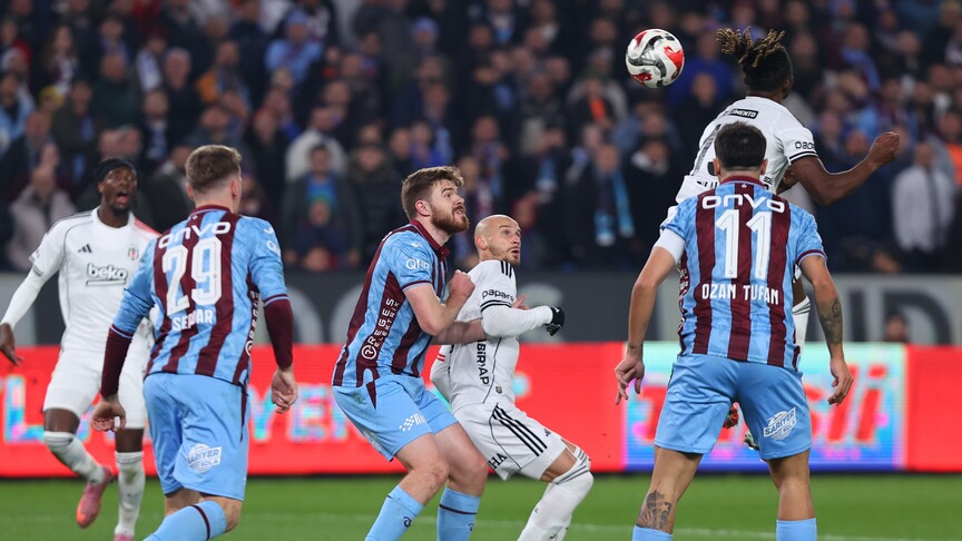 Trabzonspor-Beşiktaş maçının biletleri satışa çıktı haber görseli