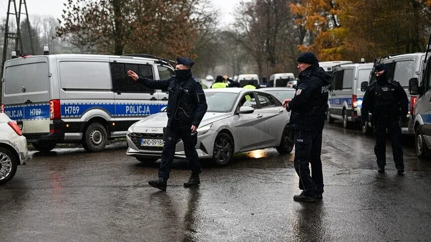Polonia ndalon 135 persona gjatë një operacioni mbarëkombëtar për sigurinë në shkolla