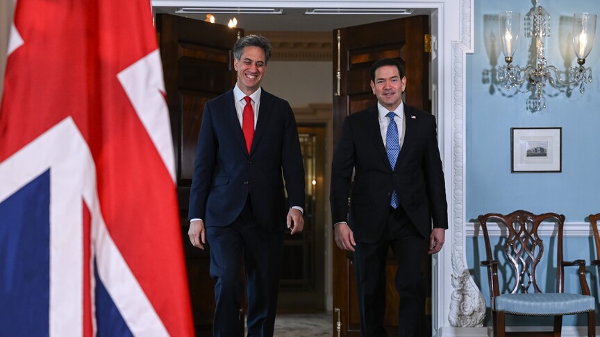 US and UK discuss Strait of Hormuz security, push to end Russia-Ukraine war