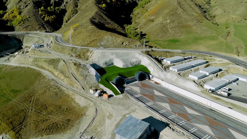 Erzurum-Rize Yolu'ndaki 3 bin 105 metrelik Dallıkavak Tüneli 16 Ekim'de hizmete açılacak
