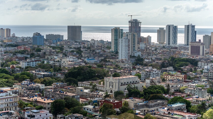 Cuba deroga antiguas leyes petroleras para atraer inversión extranjera