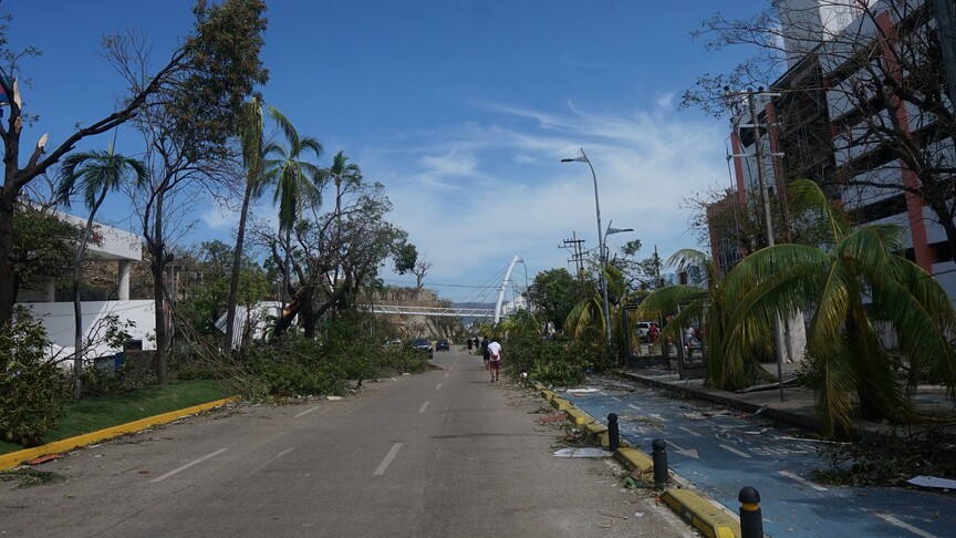 Hurricane Simon weakens to Category 1 off Mexico's Pacific coast; authorities warn heavy rainfall and dangerous waves persist in western states