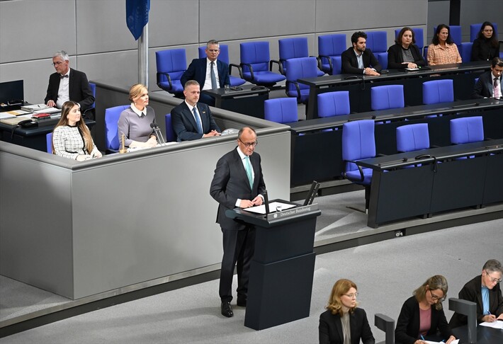 Kancelari gjerman këmbëngul se ndihma për Ukrainën nuk po shkurton shpenzimet sociale brenda vendit