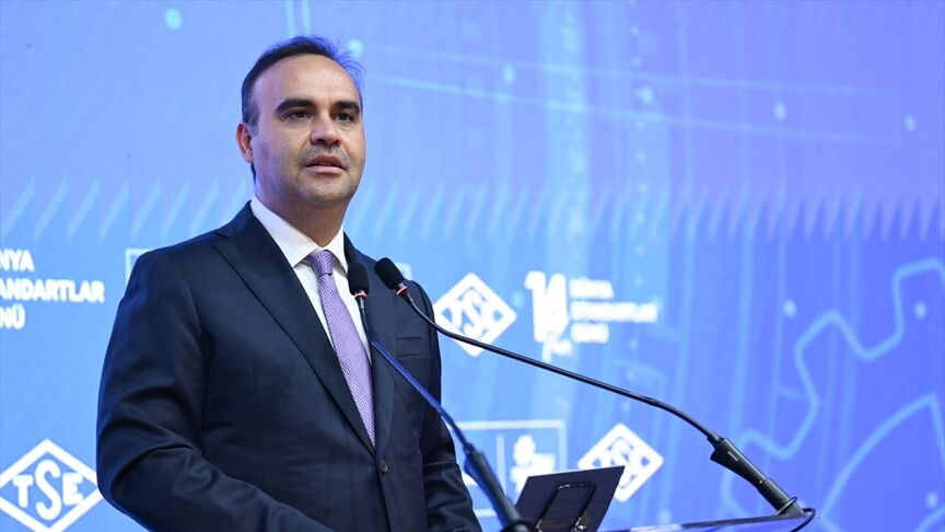 Bakan Kacır: Hedefimiz enerji teknolojilerinde uluslararası standartların belirlenmesinde de söz sahibi olan bir Türkiye
