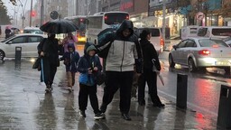 İstanbul'da olumsuz hava koşulları nedeniyle eğitime 1 gün süreyle ara verildi