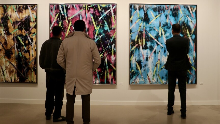 CURE Art Gallery, Ahmet Oran ve Ekrem Yalçındağ'ın eserlerinin yer aldığı sergiyle açıldı