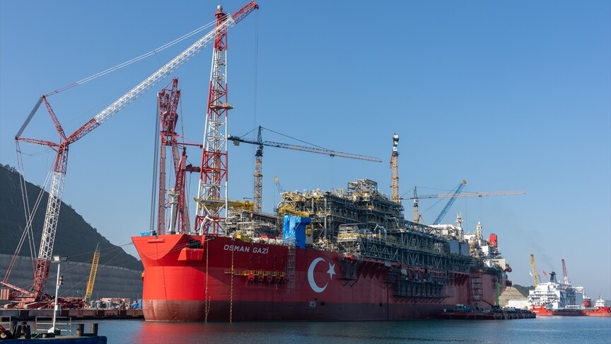 Türkiye’nin ilk yüzer üretim platformu Osman Gazi, Sakarya Gaz Sahası’nda görev yapmak üzere 17 Ekim’de Filyos’tan Karadeniz’e uğurlanacak.
