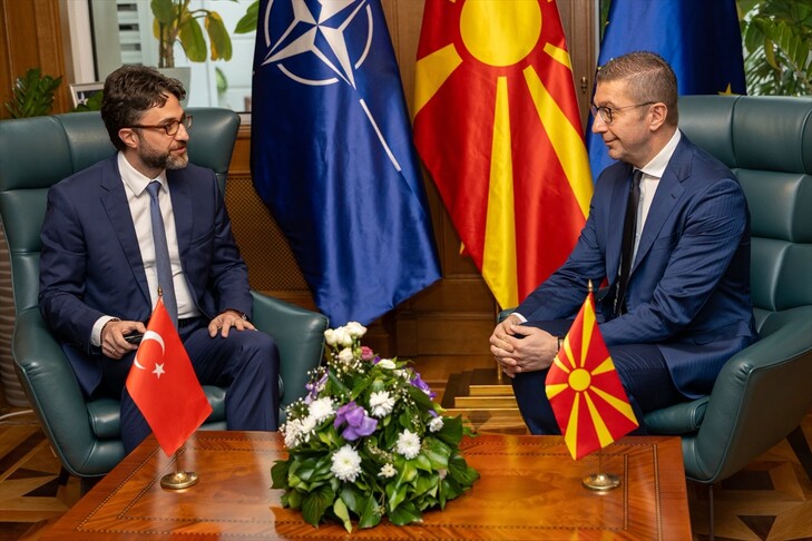 Kryeministri Mickoski pret në takim ambasadorin e sapoemëruar turk në Shkup