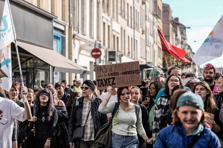 Vazhdojnë protestat e studentëve në Francë  1 260 arrestime në rajonin e Parisit