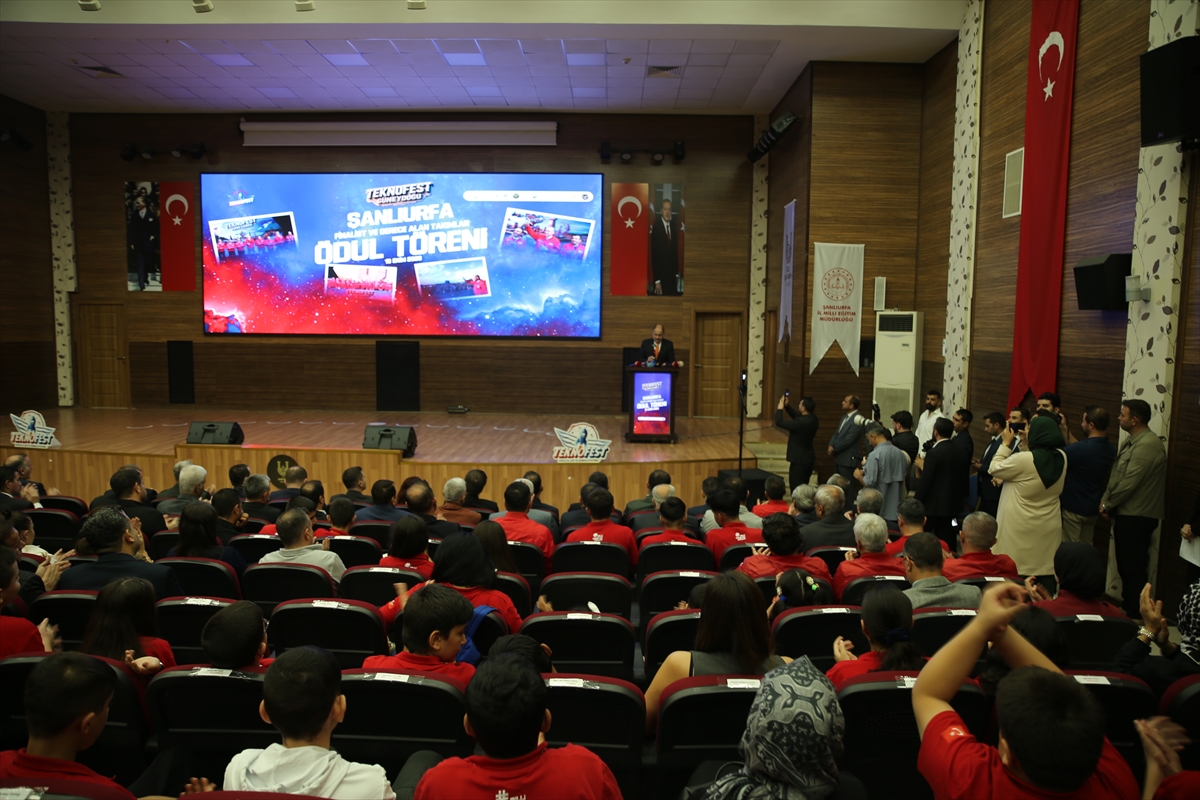 Şanlıurfa TEKNOFEST Güneydoğu kapsamında finale yükselen 43 takım ve dereceye giren 4 takım ödüllendirildi. Hasan Şıldak ve Mehmet Kasım Gülpınar’dan açıklamalar.-TÜRKİYEDE İŞ DÜNYASI