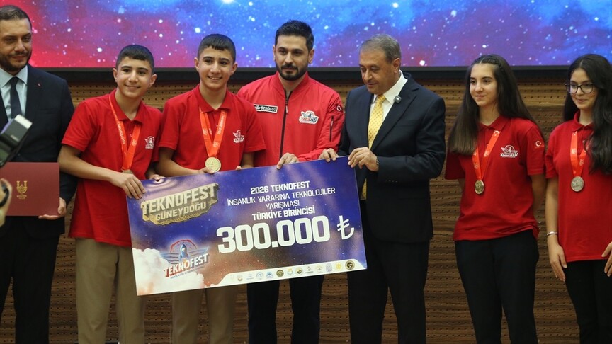 Şanlıurfa'da TEKNOFEST Güneydoğu'da finale yükselen takımlar ödüllendirildi haber görseli
