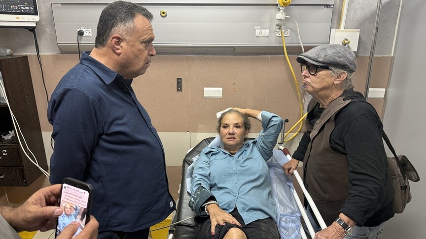 Batı Şeria'da İsraillilerin yaraladığı Washington Post fotomuhabiri: Yaklaşık 10 dakika boyunca beni tekmelediler haber görseli