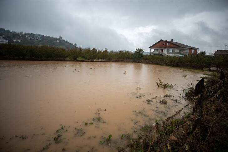 Sakarya'da sağanak etkisini sürdürüyor