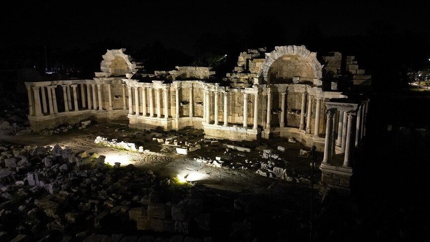 Antalya'nın antik mirası gece müzeciliğiyle aydınlandı