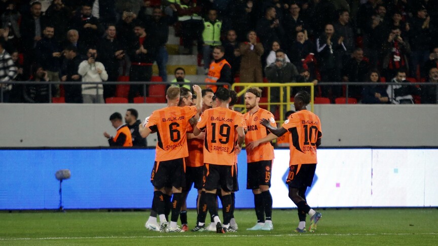 Süper Lig'de haftanın açılış maçında Çorum FK, Çaykur Rizespor'u 2-1 yendi