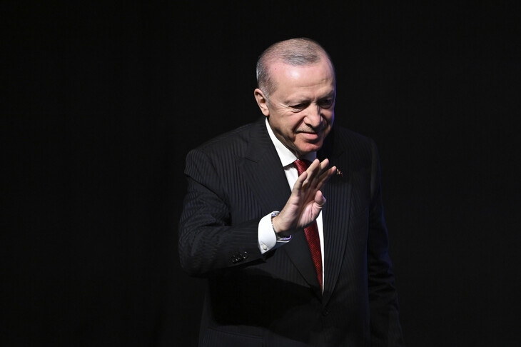 Erdogan përshëndet nisjen e një epoke të re në historinë energjetike të Turqisë  Osman Gazi niset drejt Detit të Zi