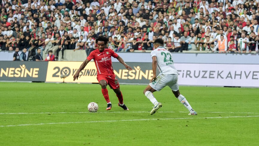 Amed Sportif Faaliyetler, sahasında TÜMOSAN Konyaspor'u 1-0 yendi haber görseli