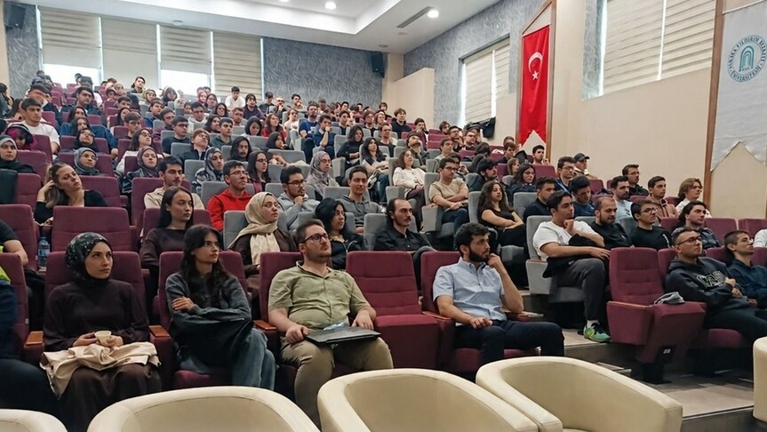 Yapay zeka ajanlarının siber güvenlikte kullanımı eğitimi haber görseli