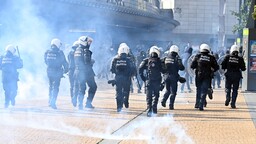 Bel&ccedil;ika'da eğitim politikaları karşıtı protestolar yine olaylı ge&ccedil;ti
