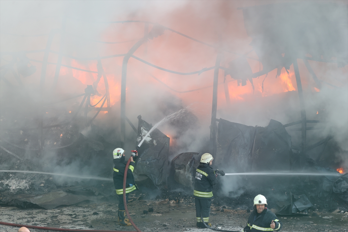 Kırklareli’nde ilaç fabrikasında çıkan yangın kontrol altına alındı