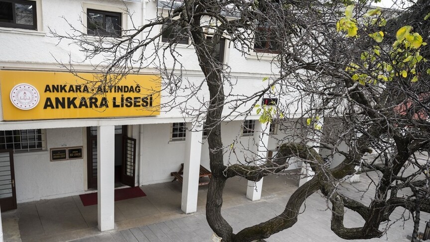 Cumhuriyet'le yaşıt Ankara Lisesi bir asrı aşan eğitim geleneğini sürdürüyor