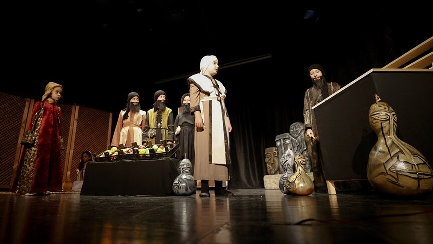 Malatya'da çocuklar aile desteğiyle sahnede