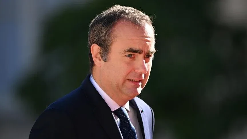 Kryeministri francez njofton dislokim  masiv  të forcave të sigurisë për protestat e fundjavës