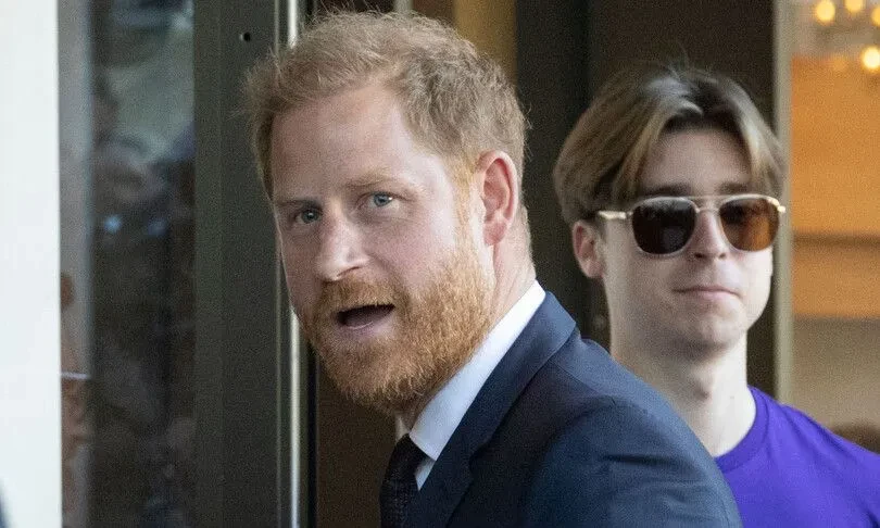 Princi Harry shpreh dëshirën për t u pajtuar me familjen mbretërore