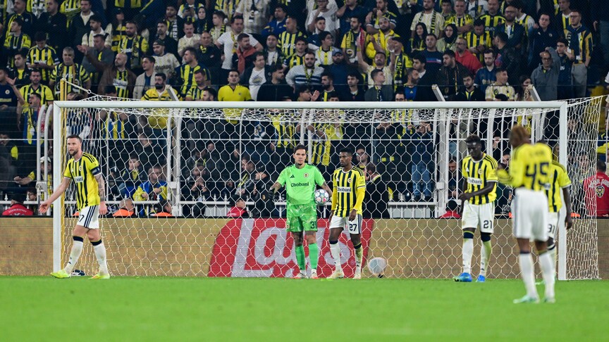 Slavia Prague snatch late equalizer to hold Fenerbahce 2-2 in Champions ...
