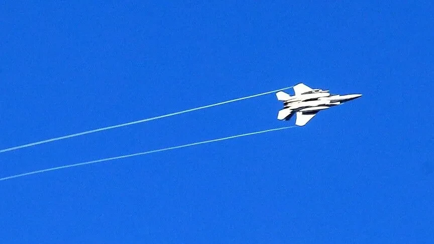 Avionët luftarakë izraelitë fluturuan pranë kufirit iranian në përpjekje të dukshme për të provokuar reagim