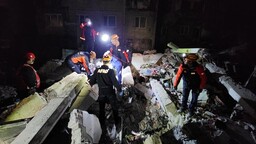 Zonguldak'ta &ccedil;&ouml;ken binada 1 kişi kurtarıldı, 1 kişi &ouml;ld&uuml;