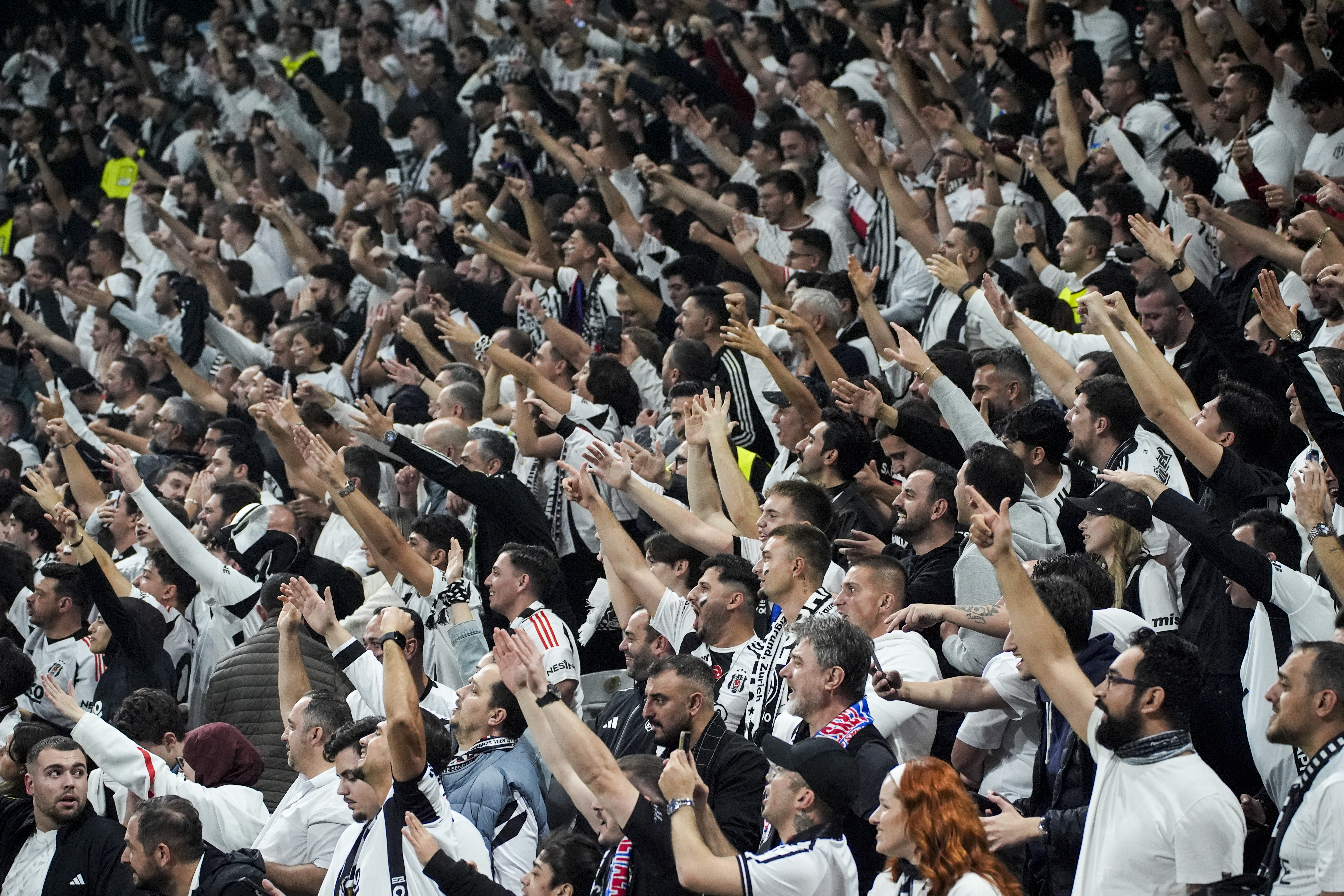 Beşiktaş, Crystal Palace ile berabere kaldı 6 Beşiktaş, Crystal Palace ile berabere kaldı