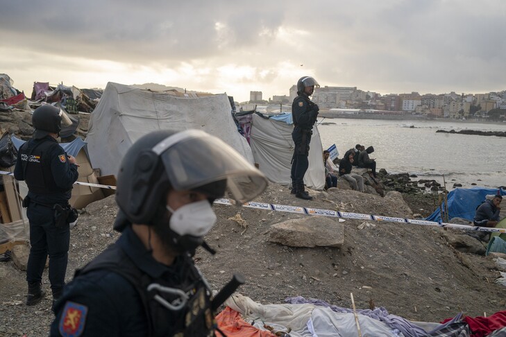 Italia dhe Spanja bien dakord të heqin kontrollet e përkohshme kufitare pas krizës në Ceuta