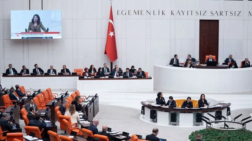 Parlamenti turk miraton ligjin për likuidimin e disa fondeve të investimeve