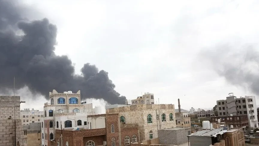 Ushtria jemenase ndërmerr sulme ajrore ndaj raketahedhësve dhe depove të armëve të Huthive në Taiz