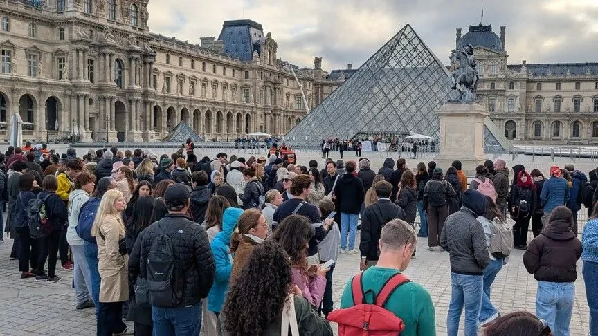 Muzetë Luvri  Orse dhe Picasso mbyllen të shtunën përpara protestave mbarëkombëtare