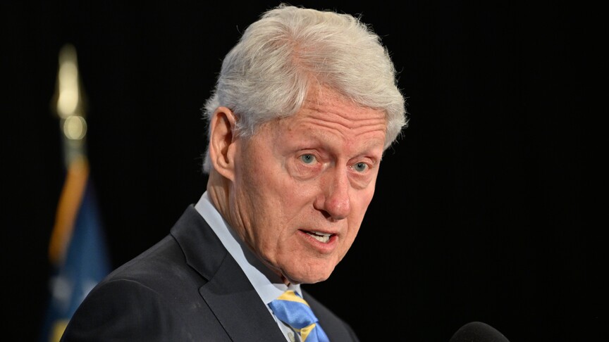 Eski ABD Başkanı Clinton, Müslümanların inançları nedeniyle aşağılanmasından bıktığını söyledi