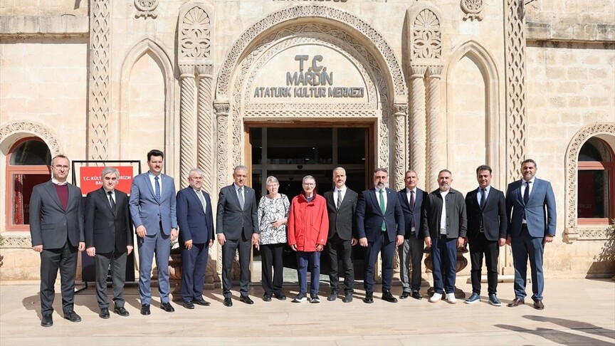 Nobel ödüllü Aziz Sancar Mardin Artuklu Üniversitesini ziyaret etti haber görseli