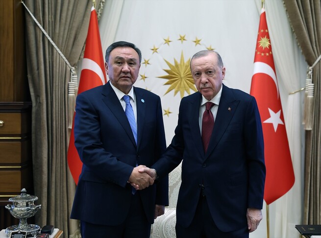Presidenti Erdogan takon sekretarin e Organizatës së Shteteve Turkike në Ankara