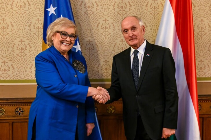 Presidentja Shiroka Pula kërkon mbështetjen e Hungarisë për integrimin evropian të Kosovës