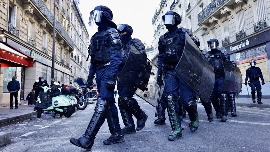 Franca arreston 135 persona gjatë protestave  zgjat ndalimqarkullimin në qytete të ndryshme