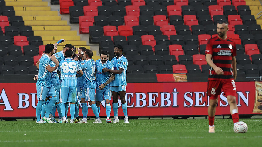Erzurumspor FK, deplasmanda Gaziantep FK'yi 3-1 mağlup etti haber görseli