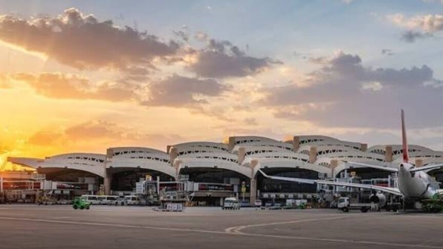 السعودية.. مطار الملك خالد يعيد توزيع رحلاته بين قاعتين