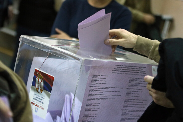 Rezultatet jozyrtare në Serbi   Lista Studentore  fiton shumicën  Daçiq jashtë kuvendit  Koalicioni Shqiptar 2 mandate