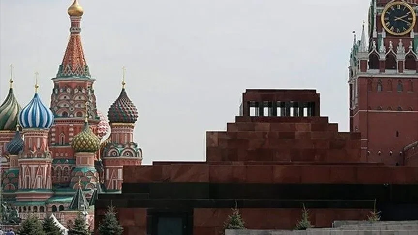 Kremlini  Rifillimi i bisedimeve trepalëshe për Ukrainën nuk kufizon operacionet ushtarake