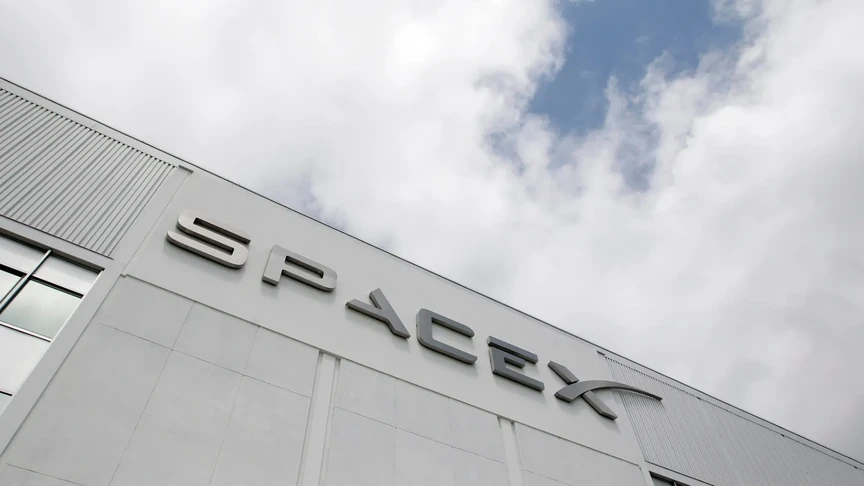 SpaceX, yaklaşık 40 milyar dolarlık çip finansmanı için anlaşmaya vardı haber görseli