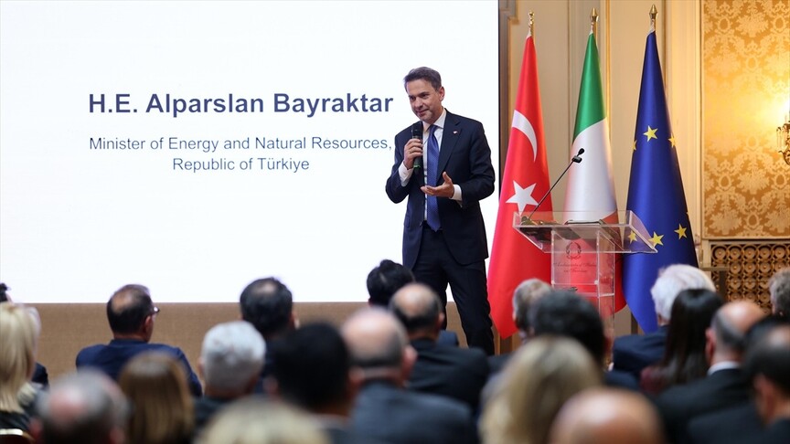 Bakan Bayraktar'dan İtalyan enerji şirketi Eni ile işbirliği mesajı