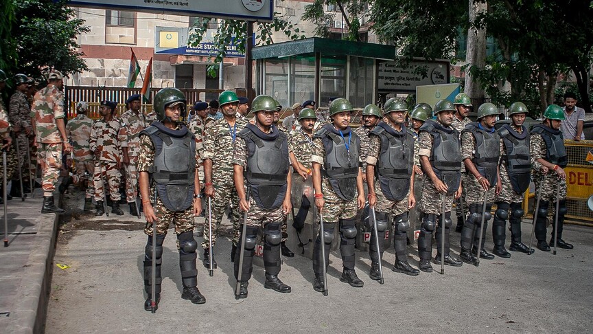 India dislokon trupa shtesë mes protestave kundër digës pranë kufirit me Kinën